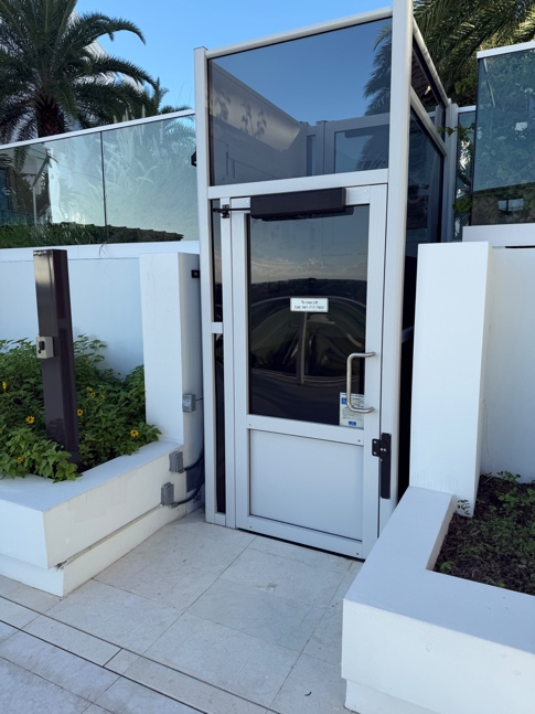 Garaventa Genesis Enclosure VPL, Boca Raton, Florida — photo 1