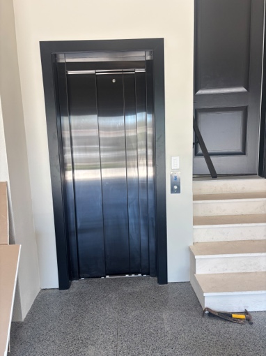 Garaventa MR, 3 speed doors, 2-stop, Sarasota, Florida — photo 2